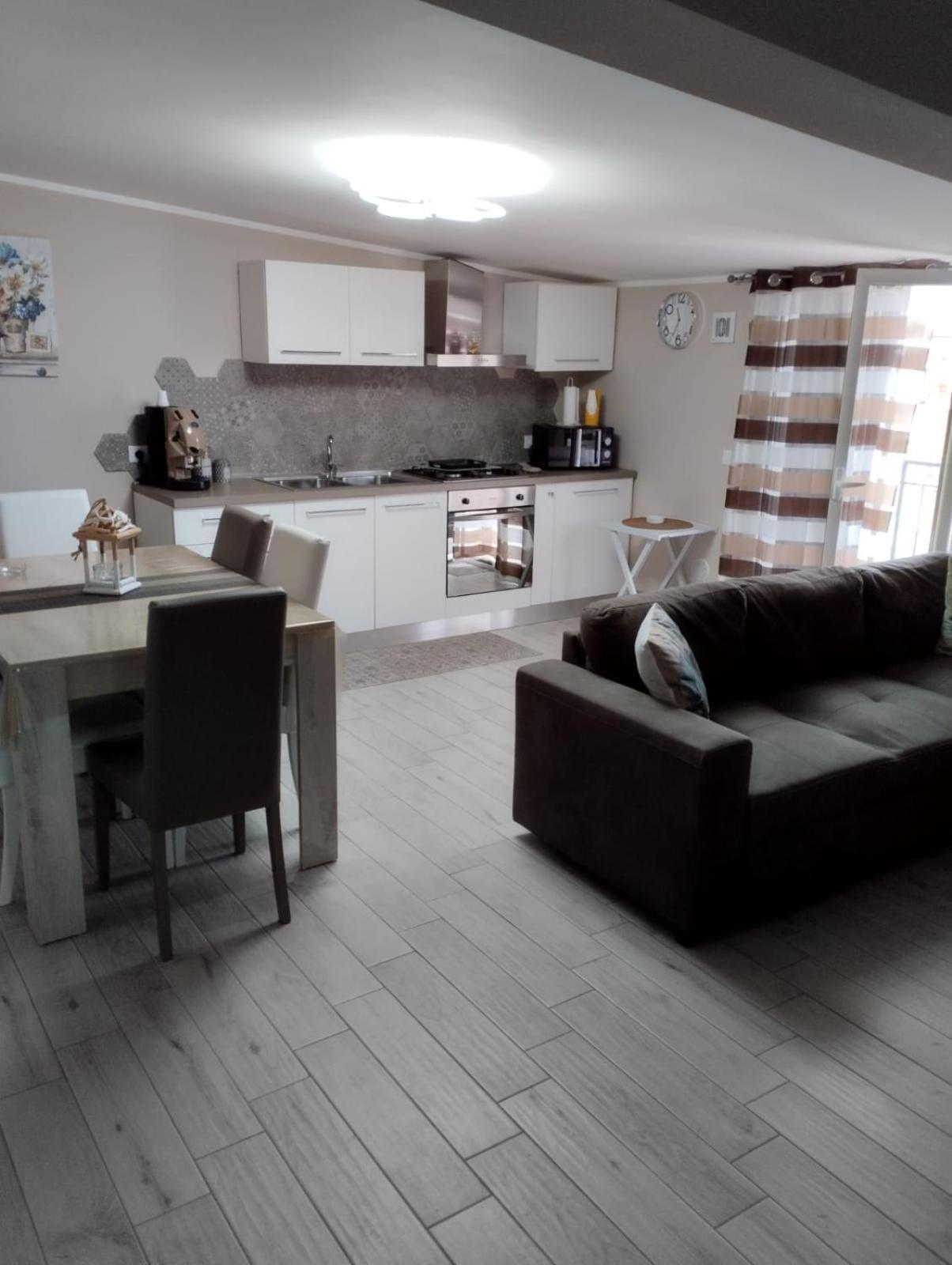Holiday home Altavilla House *